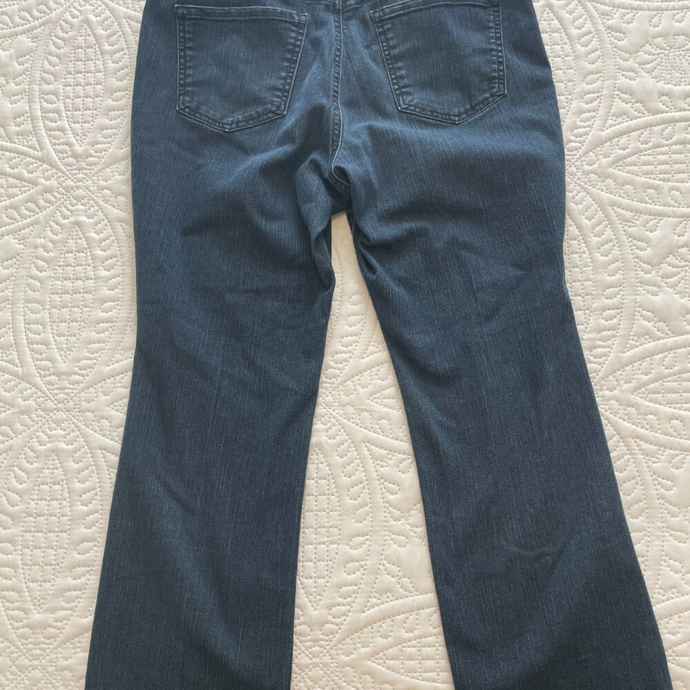 Kim. Rogers Jean 12P - Picture 3 of 11